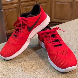 Red Nike Free RN Tennis-shoes!❤️😍